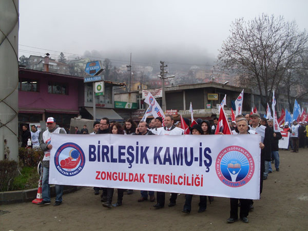 “TAŞERON CİNAYETLERİ”NE KARŞI MADENCİLERE DESTEK VERDİK | EĞİTİM İŞ
