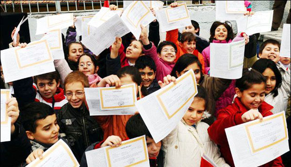 2009-2010 EĞİTİM-ÖĞRETİM YILINDA DA MEB SORUNLAR SARMALINDA... | EĞİTİM İŞ