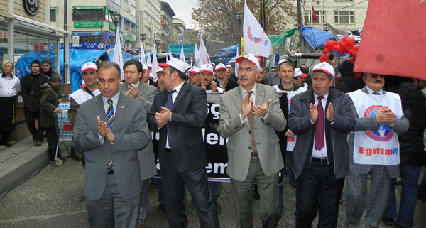 TEKEL İŞÇİLERİNE DESTEK OLDUK, OLMAYA DA DEVAM EDECEĞİZ! | EĞİTİM İŞ