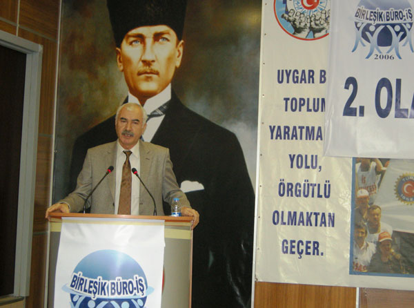 GERGİNLİK ORTAMININ KALKMASI İÇİN LİDERLER BİR ARAYA GELMELİ | EĞİTİM İŞ