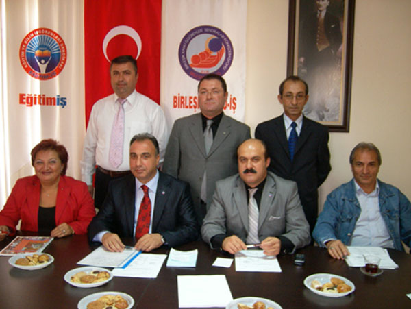 BIRLESIK KAMU-IS KONFEDERASYONU GÖREV DAGILIMI YAPTI | EĞİTİM İŞ