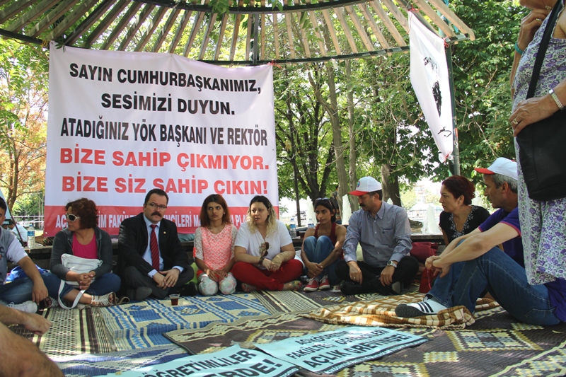 EĞİTİM-İŞ AÖF’LÜLERE DESTEK VERDİ  | EĞİTİM İŞ