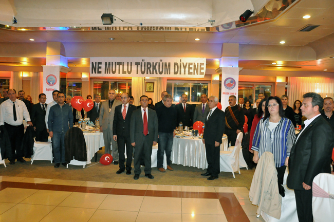 CUMHURİYETİMİZİN 90. YILI BURSA’DA COŞKUYLA KUTLANDI | EĞİTİM İŞ