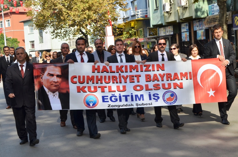 ZONGULDAK ŞUBEMİZİN CUMHURİYET BAYRAMI KUTLAMASI  | EĞİTİM İŞ