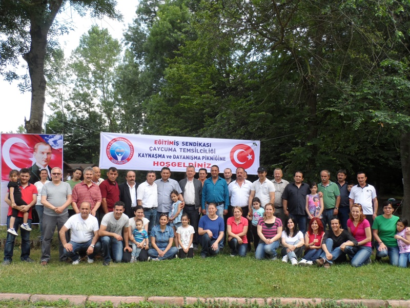 ÇAYCUMA TEMSİLCİLİĞİMİZDEN KAYNAŞMA VE DAYANIŞMA PİKNİĞİ  | EĞİTİM İŞ