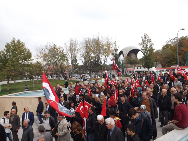 KONYA’DA DEV CUMHURİYET YÜRÜYÜŞÜ | EĞİTİM İŞ