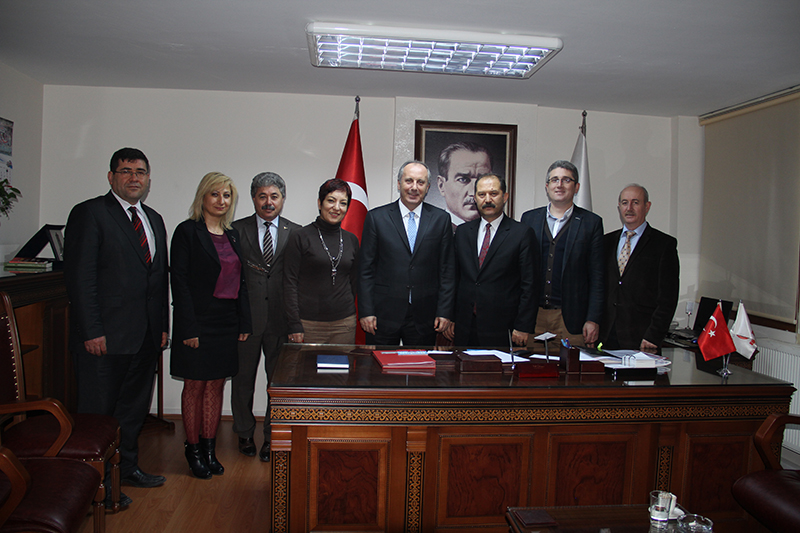 CHP’Lİ MUHARREM İNCE EĞİTİM-İŞ’İ ZİYARET ETTİ | EĞİTİM İŞ