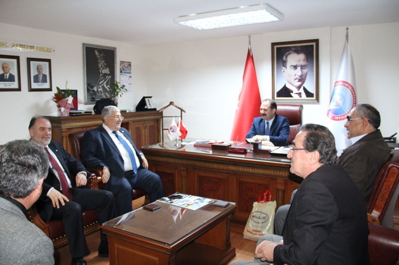 DSP GENEL BAŞKANI TÜRKER’DEN GEÇMİŞ OLSUN ZİYARETİ | EĞİTİM İŞ