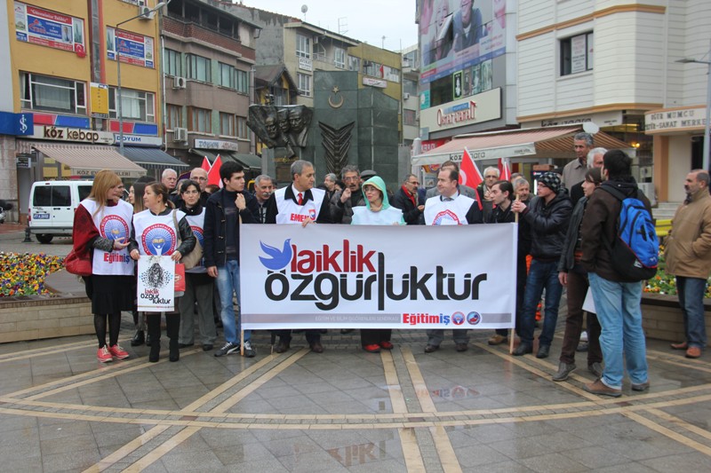 YALOVA TEMSİLCİLİĞİMİZDEN “LAİKLİK ÖZGÜRLÜKTÜR” EYLEMİ | EĞİTİM İŞ