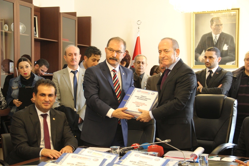3600 EK GÖSTERGE İÇİN TOPLADIĞIMIZ 100 BİN İMZAYI TBMM BAŞKANVEKİLİNE TESLİM ETTİK | EĞİTİM İŞ