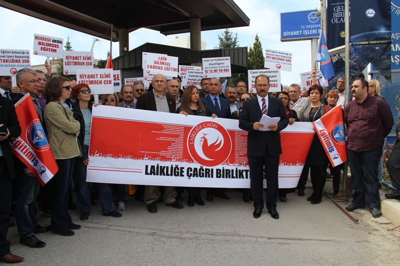 DİYANET İŞLERİ BAŞKANLIĞI’NIN LAİK EĞİTİME MÜDAHALELERİNİ PROTESTO ETTİK  | EĞİTİM İŞ