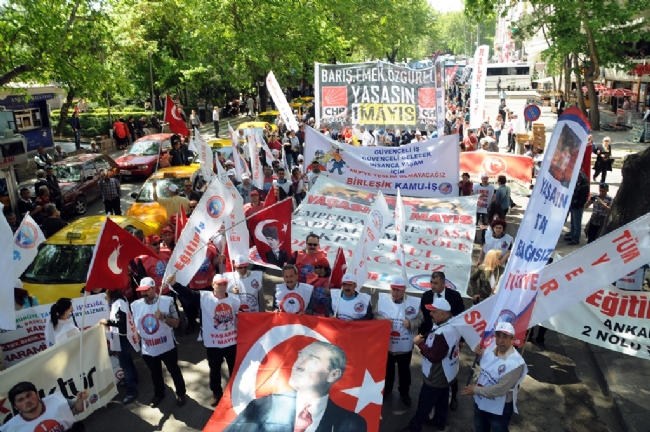 1 MAYIS’TA TÜM TÜRKİYE’DE ALANLARDAYDIK | EĞİTİM İŞ