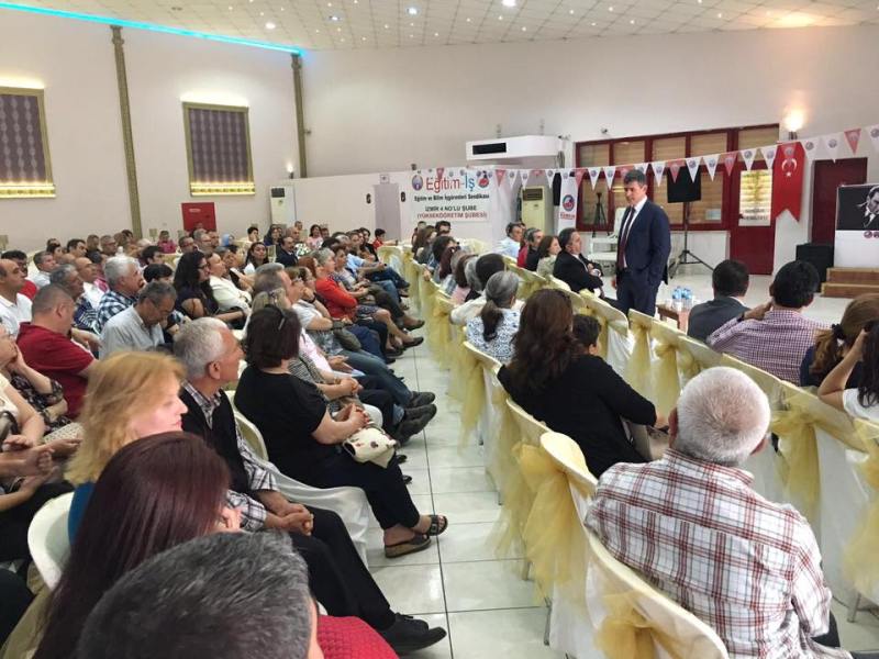  İZMİR 4 NO’LU ŞUBEMİZDEN “UNUTTURULMAK İSTENEN DEĞERLERİMİZ VE MİLLİ BAYRAMLARIMIZ” KONULU KONFERANS | EĞİTİM İŞ
