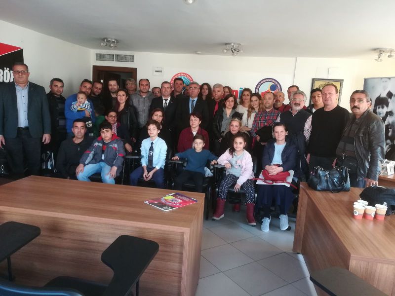 İzmir 4 Nolu Üniversite Şubemiz Genel Merkezimizde MYK Üyelerimiz ile Görüştüler | EĞİTİM İŞ