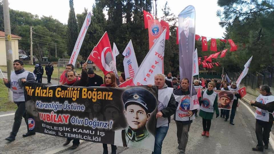 İZMİR ŞUBELERİMİZ DEVRİM ŞEHİDİ KUBİLAY İÇİN YÜRÜDÜ  | EĞİTİM İŞ