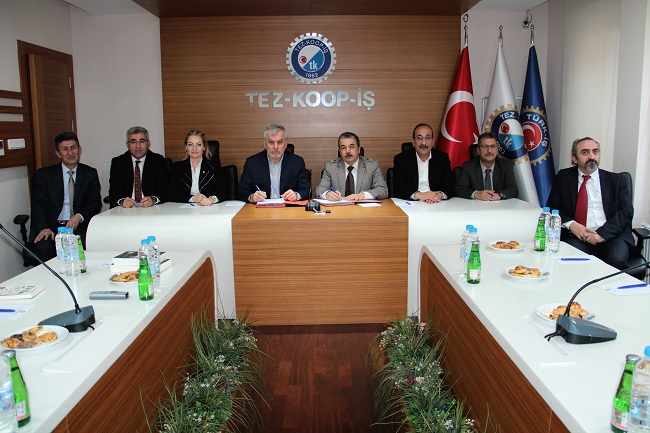TEZ-KOOP-İŞ İLE ÇALIŞANLARIMIZIN TOPLU SÖZLEŞMESİNİ İMZALADIK  | EĞİTİM İŞ