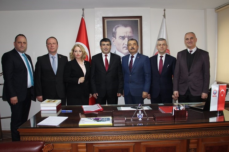 MEB ÖĞRETMEN YETİŞTİRME VE GELİŞTİRME GENEL MÜDÜRÜ SENDİKAMIZI ZİYARET ETTİ  | EĞİTİM İŞ