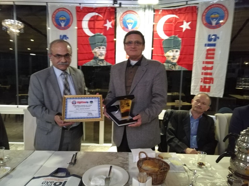 GİRESUN İL TEMSİLCİLİĞİMİZDEN HASAN ALİ YÜCEL KÖY ENSTİTÜLERİ ÖDÜLÜ | EĞİTİM İŞ