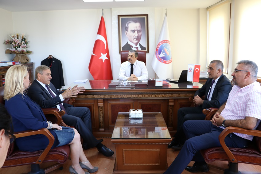 CHP’Lİ YILDIRIM KAYA SENDİKAMIZI ZİYARET ETTİ  | EĞİTİM İŞ