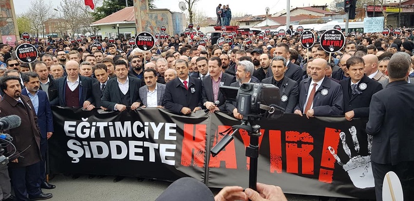 GEBZE’DE ÖLDÜRÜLEN MESLEKTAŞIMIZ İÇİN YÜRÜDÜK  | EĞİTİM İŞ