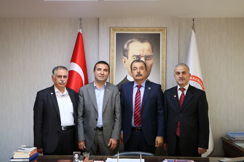 ŞUURLU ÖĞRETMENLER DERNEĞİ SENDİKAMIZI ZİYARET ETTİ  | EĞİTİM İŞ