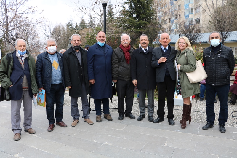 “2020 MUSTAFA NECATİ ÖĞRETMENLİK ONUR ÖDÜLÜ” NİYAZİ ALTUNYA’YA VERİLDİ  | EĞİTİM İŞ