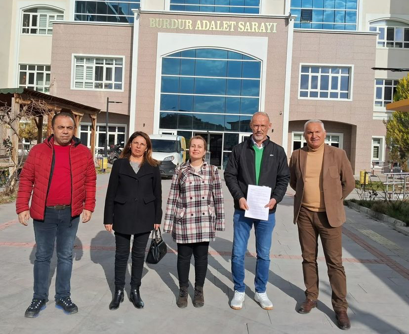 BURDUR ŞUBEMİZ: ATATÜRK’E DİL UZATAN HADSİZ, KARŞISINDA BAŞÖĞRETMENİN EĞİTİM NEFERLERİNİ BULACAK! | EĞİTİM İŞ